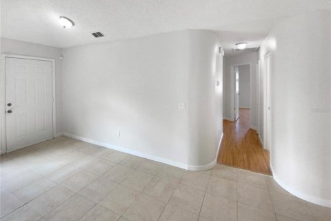 Condo in Land O' Lakes, Florida, 2 bedrooms  № 1268510 - photo 11