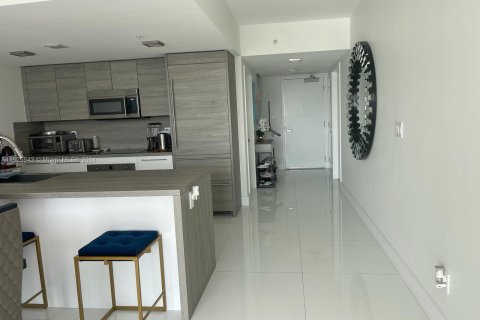 Condominio en venta en Sunny Isles Beach, Florida, 3 dormitorios, 157 m2 № 983595 - foto 6