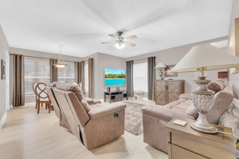 Condo in Orlando, Florida, 1 bedroom  № 1322953 - photo 13