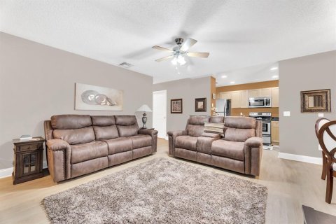 Condo in Orlando, Florida, 1 bedroom  № 1322953 - photo 14