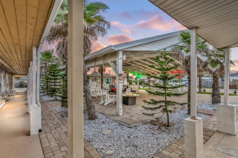 Hôtel, hôtellerie à vendre à Flagler Beach, Floride: 356.28 m2 № 651389 - photo 16