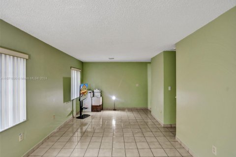 Condominio en venta en Miami, Florida, 3 dormitorios, 121.98 m2 № 1399772 - foto 10