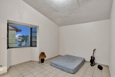 Condominio en venta en Miami, Florida, 3 dormitorios, 121.98 m2 № 1399772 - foto 14