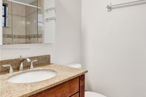 Condominio en venta en Miami, Florida, 3 dormitorios, 121.98 m2 № 1399772 - foto 18