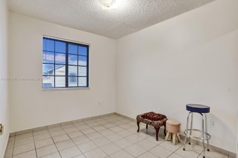 Condominio en venta en Miami, Florida, 3 dormitorios, 121.98 m2 № 1399772 - foto 21