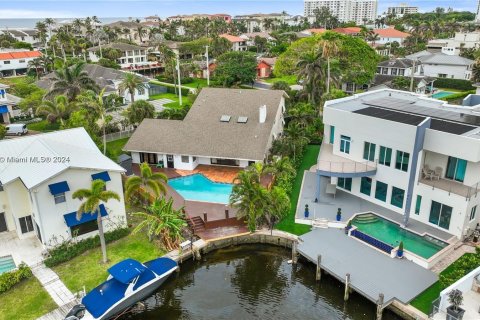 House in Highland Beach, Florida 4 bedrooms, 323.67 sq.m. № 1399775 - photo 20