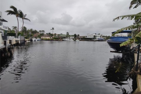 Villa ou maison à vendre à Highland Beach, Floride: 4 chambres, 323.67 m2 № 1399775 - photo 6