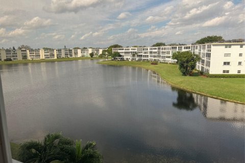 Copropriété à vendre à Deerfield Beach, Floride: 2 chambres, 79.9 m2 № 954798 - photo 2