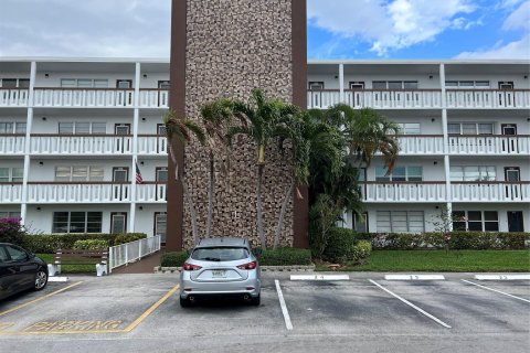 Copropriété à vendre à Deerfield Beach, Floride: 2 chambres, 79.9 m2 № 954798 - photo 16