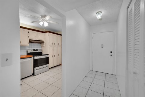 Copropriété à vendre à Lauderdale Lakes, Floride: 2 chambres, 94.85 m2 № 1079016 - photo 23