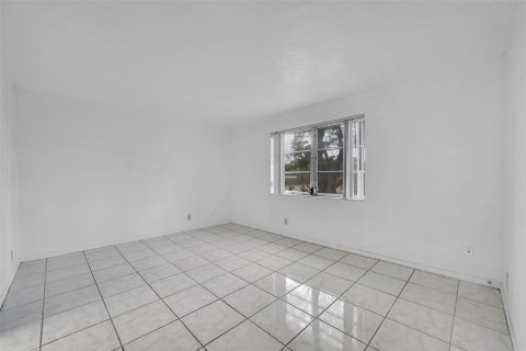 Copropriété à vendre à Lauderdale Lakes, Floride: 2 chambres, 94.85 m2 № 1079016 - photo 10