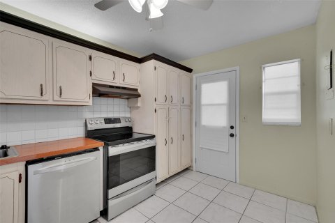 Copropriété à vendre à Lauderdale Lakes, Floride: 2 chambres, 94.85 m2 № 1079016 - photo 24