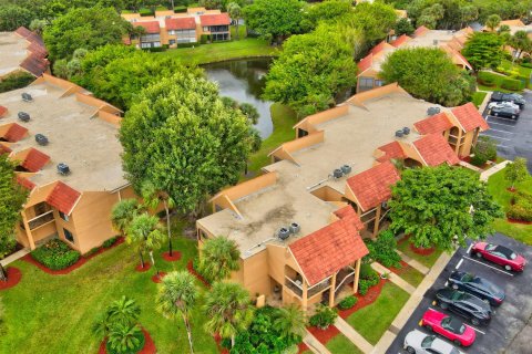 Condominio en venta en Boynton Beach, Florida, 2 dormitorios, 111.11 m2 № 890334 - foto 3