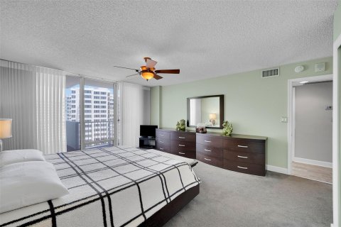 Condo in Fort Lauderdale, Florida, 2 bedrooms  № 1136407 - photo 24