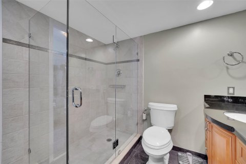 Condo in Fort Lauderdale, Florida, 2 bedrooms  № 1136407 - photo 22