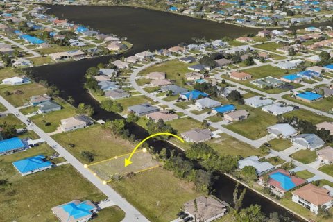 Land in Cape Coral, Florida № 1308718 - photo 2