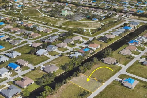 Land in Cape Coral, Florida № 1308718 - photo 3