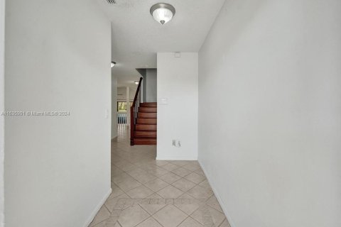 Adosado en venta en Davie, Florida, 2 dormitorios, 158.4 m2 № 1305631 - foto 10