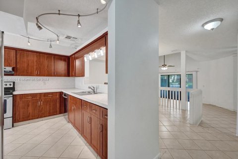 Touwnhouse à vendre à Davie, Floride: 2 chambres, 158.4 m2 № 1305631 - photo 14