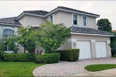 Casa en venta en Miami, Florida, 4 dormitorios, 270.53 m2 № 1305630 - foto 1