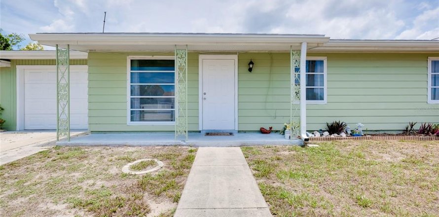 House in North Port, Florida 3 bedrooms, 122.26 sq.m. № 1260687