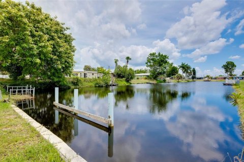 Villa ou maison à vendre à North Port, Floride: 3 chambres, 122.26 m2 № 1260687 - photo 2