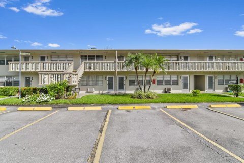 Condo in West Palm Beach, Florida, 1 bedroom  № 1116906 - photo 8