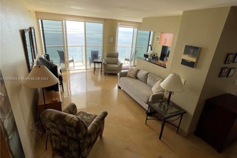 Copropriété à vendre à Miami Beach, Floride: 2 chambres, 129.32 m2 № 1309530 - photo 12