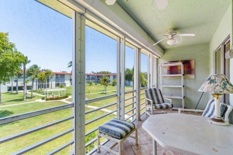 Condo in Palm Springs, Florida, 2 bedrooms  № 1172283 - photo 4