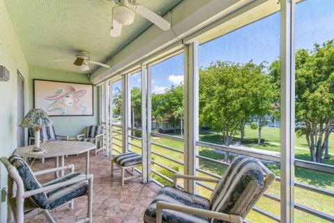 Condo in Palm Springs, Florida, 2 bedrooms  № 1172283 - photo 5