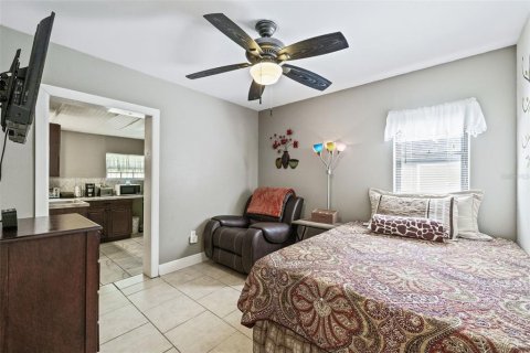 Casa en venta en Tampa, Florida, 3 dormitorios, 93.46 m2 № 1339254 - foto 19