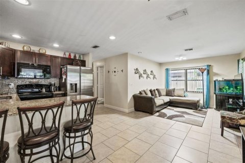 Villa ou maison à vendre à Tampa, Floride: 3 chambres, 93.46 m2 № 1339254 - photo 12