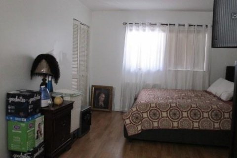 Condo in Lauderhill, Florida, 2 bedrooms  № 1210361 - photo 17