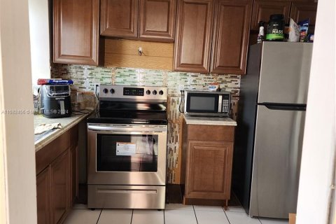 Condo in Lauderhill, Florida, 1 bedroom  № 1170852 - photo 17