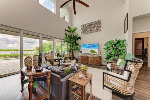 Villa ou maison à vendre à Punta Gorda, Floride: 4 chambres, 360.27 m2 № 1350463 - photo 20