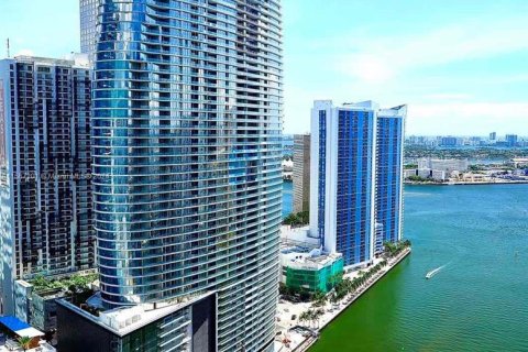 Condominio en venta en Miami, Florida, 1 dormitorio, 73.39 m2 № 1117253 - foto 1