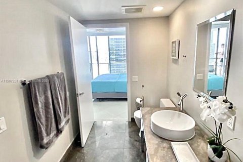 Condominio en venta en Miami, Florida, 1 dormitorio, 73.39 m2 № 1117253 - foto 9