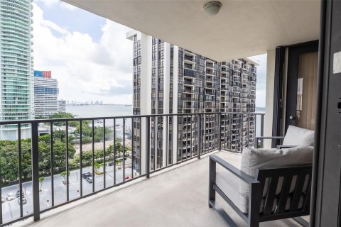 Copropriété à vendre à Miami, Floride: 2 chambres, 126.53 m2 № 1332993 - photo 16