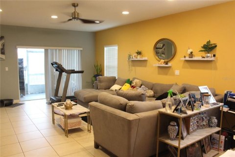 Townhouse in Davenport, Florida 3 bedrooms, 183.95 sq.m. № 1357368 - photo 11