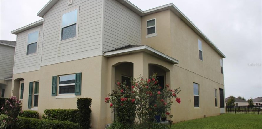 Townhouse in Davenport, Florida 3 bedrooms, 183.95 sq.m. № 1357368