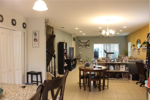 Townhouse in Davenport, Florida 3 bedrooms, 183.95 sq.m. № 1357368 - photo 17