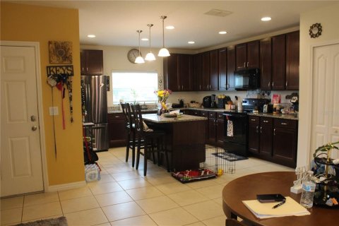 Townhouse in Davenport, Florida 3 bedrooms, 183.95 sq.m. № 1357368 - photo 8