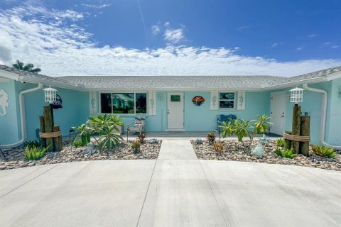 Villa ou maison à louer à Englewood, Floride: 4 chambres, 146.69 m2 № 1357554 - photo 2