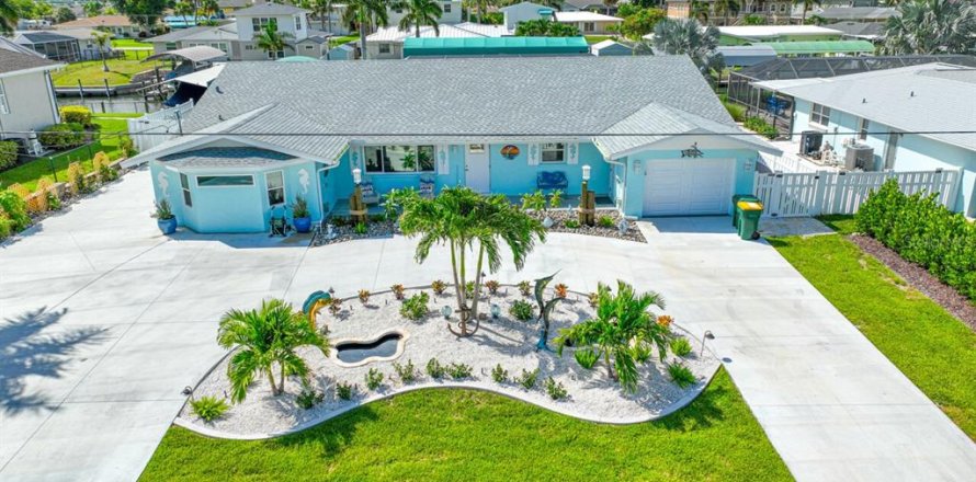 Villa ou maison à Englewood, Floride 4 chambres, 146.69 m2 № 1357554