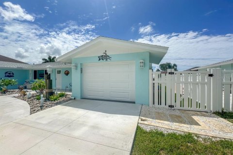 Villa ou maison à louer à Englewood, Floride: 4 chambres, 146.69 m2 № 1357554 - photo 9