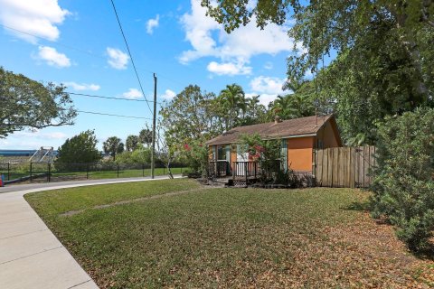 Купить земельный участок в Форт-Лодердейл, Флорида № 1119926 - фото 19