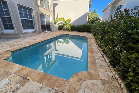 Casa en venta en Sunny Isles Beach, Florida, 4 dormitorios, 233.09 m2 № 1135620 - foto 21