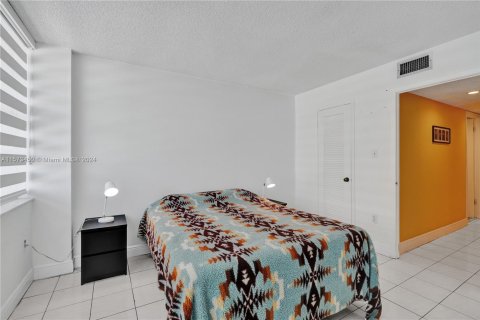 Condo in Aventura, Florida, 2 bedrooms  № 1135575 - photo 6