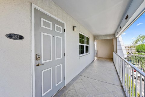 Condo in Riviera Beach, Florida, 2 bedrooms  № 1120048 - photo 28