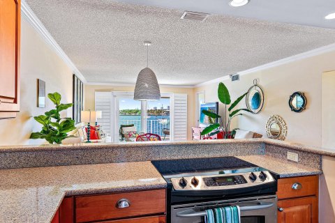 Condo in Riviera Beach, Florida, 2 bedrooms  № 1120048 - photo 23